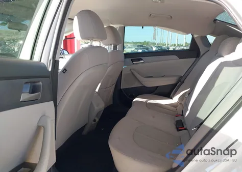 2018 Hyundai Sonata Se z USA, uszkodzony, nr VIN 5NPE24AF8JH662410